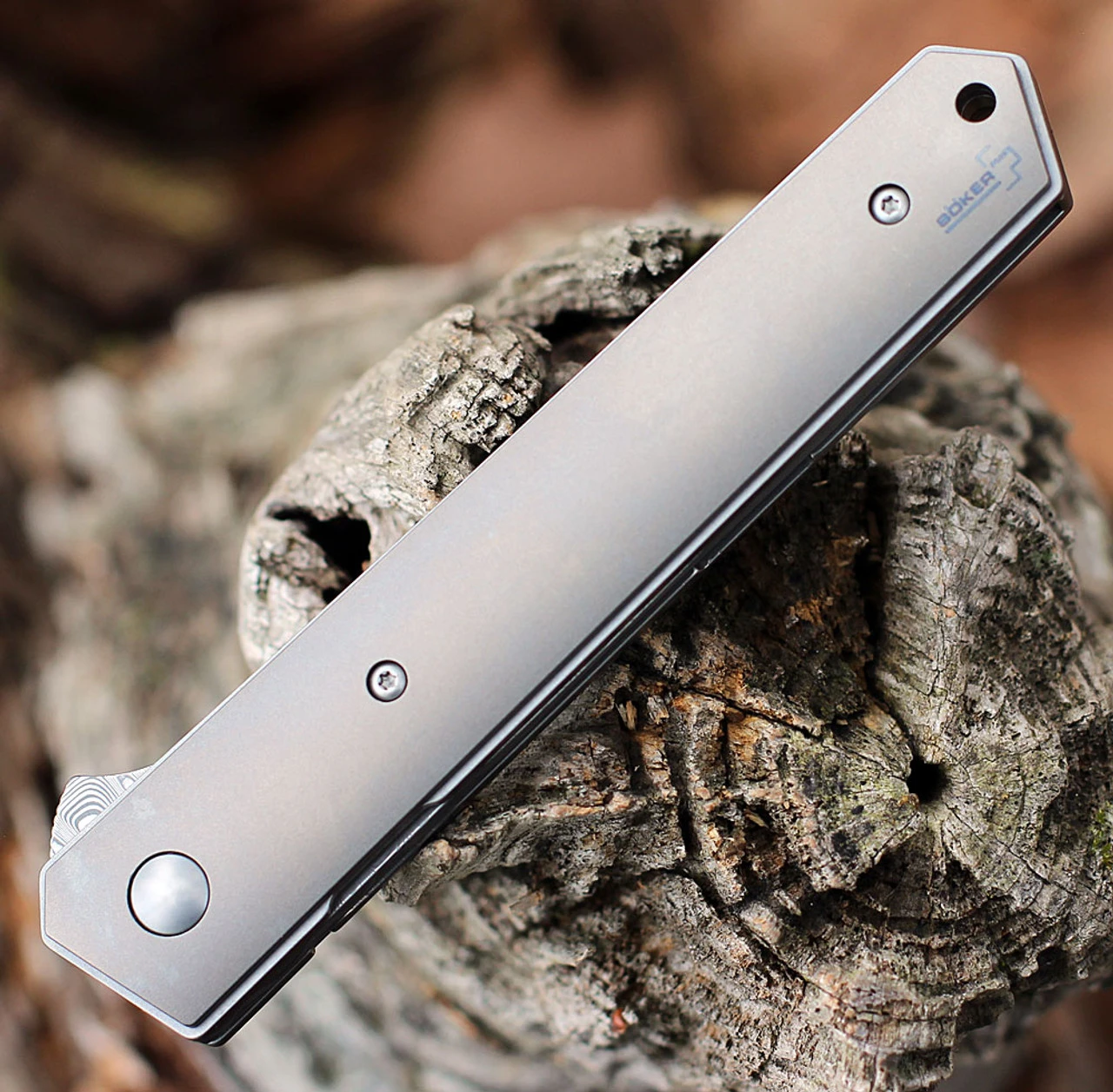 Boker Plus Kwaiken Damascus Flipper 01BO297, 3.5" Damasteel Gray Plain Blade, Gray Titanium Handle 4 Boker Plus Kwaiken Damascus Flipper 01BO297, 3.5" Damasteel Gray Plain Blade, Gray Titanium Handle - Image 4